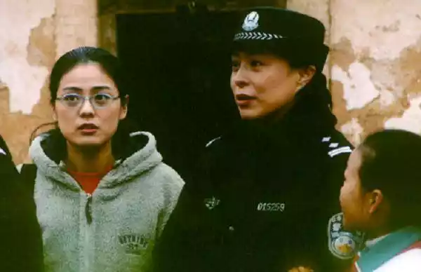 她是国家一级演员，为人低调40多年零绯闻，丈夫身份不一般！封面图